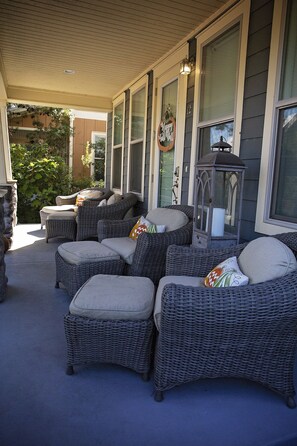 Terrace/patio - Beautiful Beach Cottage near Gulf Place and Spectacular Beaches of 30A (Santa Rosa Beach)