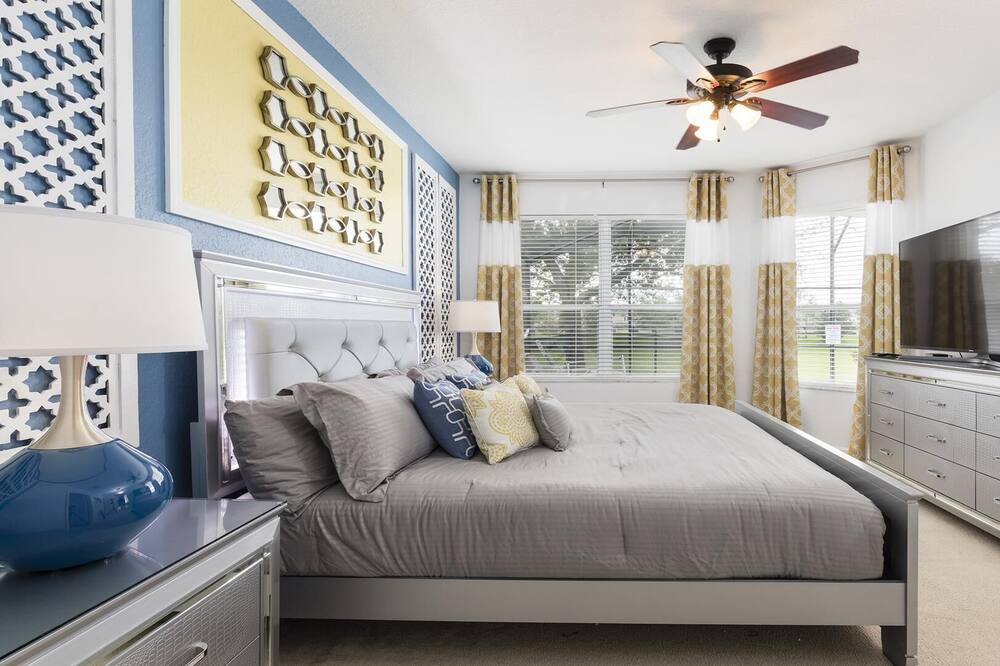 ❤️❤️5BR All En-Suites Luxury Pool Villa-No Rear Neighbor, 2 Miles to Disney