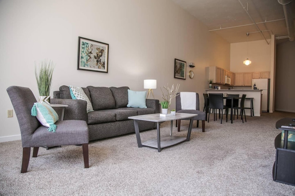 Frontdesk | Renovated 2 BR in Historic Building