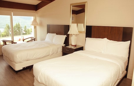 Standard Room, 2 Double Beds, Lake View | Individually decorated, individually furnished, free WiFi, bed sheets