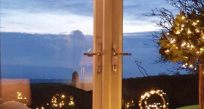 In the heart of the East Neuk, with fabulous sea view and close to great golf.