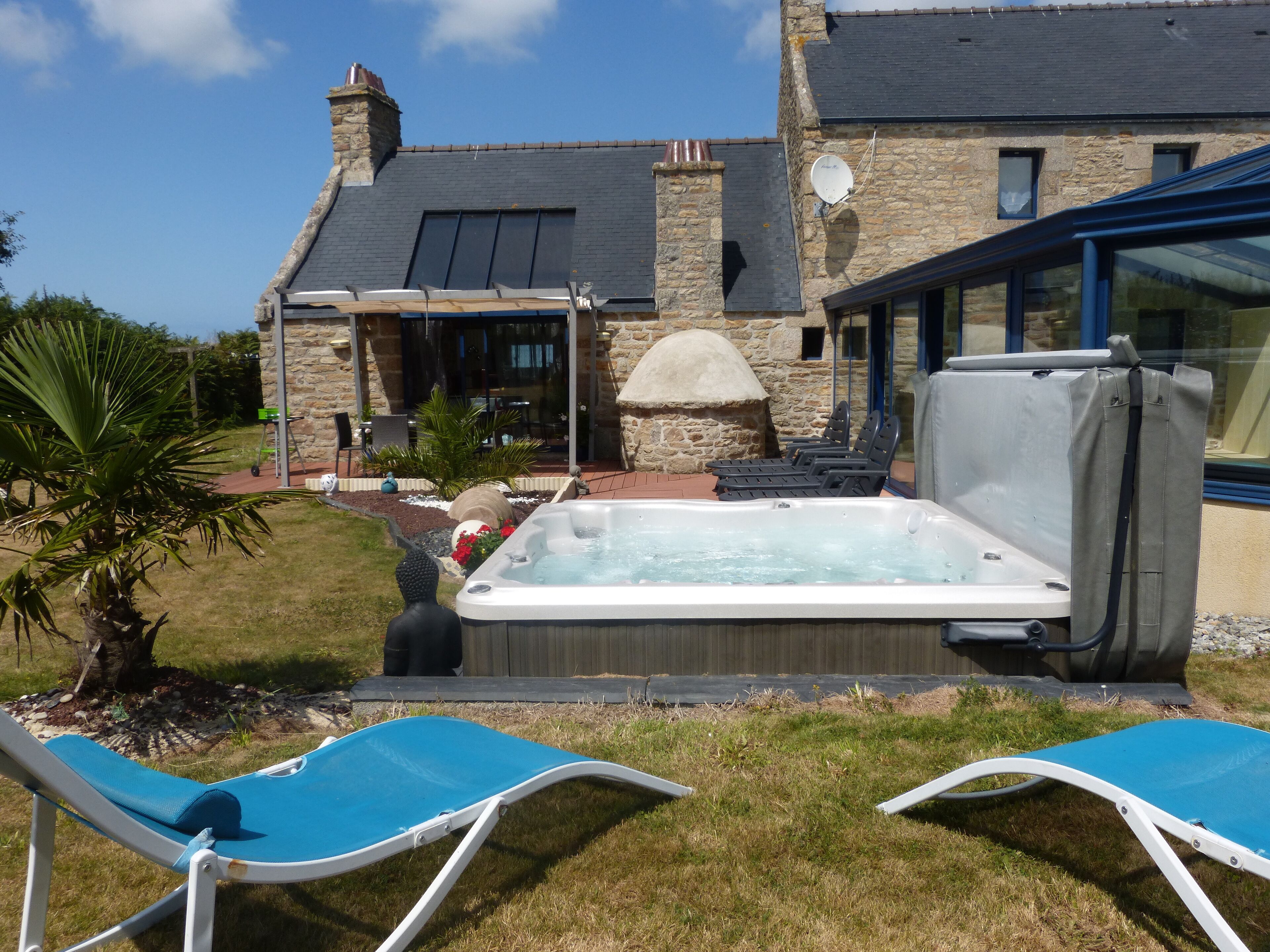 Bain à remous extérieur