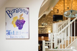 Interior - The Chairman's Retreat, Slad, The Cotswolds,  Relax in the Countryside. (Stroud, Gloucestershire)