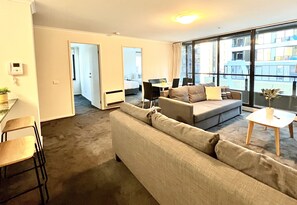 Departamento urbano, 2 habitaciones | Vista desde la habitación