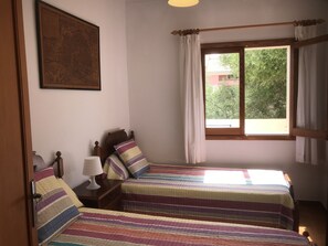 6 bedrooms, iron/ironing board, WiFi, bed sheets -  Costa, Sa Rapita Center, Es Trenc, swimming pool (Sa Ràpita)