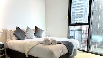 3 bedrooms, individually furnished, laptop workspace, iron/ironing board