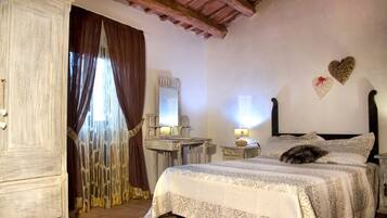 5 slaapkamers, een strijkplank/strijkijzer, beddengoed