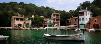 Finca de 55000 m2 con jardines, piscina privada y WIFI. A 10 minutos de Palma