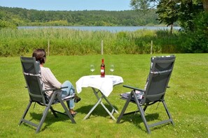 Property grounds - Cottage on the lake on a large plot, fireplace - cottage on the lake (Krakow am See)