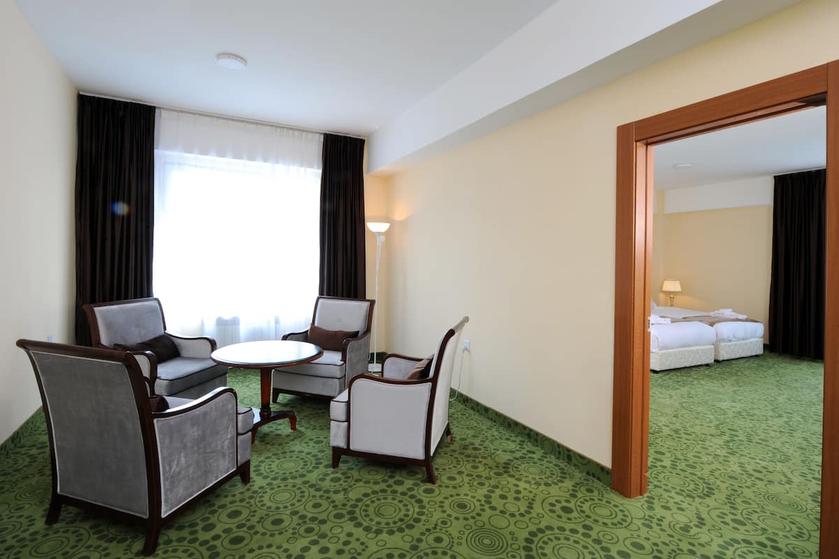 1 bedroom, in-room safe, desk, laptop workspace