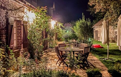 Cozy home in Beauchene with WiFi