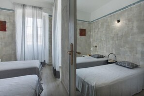 3 chambres, fer et planche à repasser, Wi-Fi, draps fournis