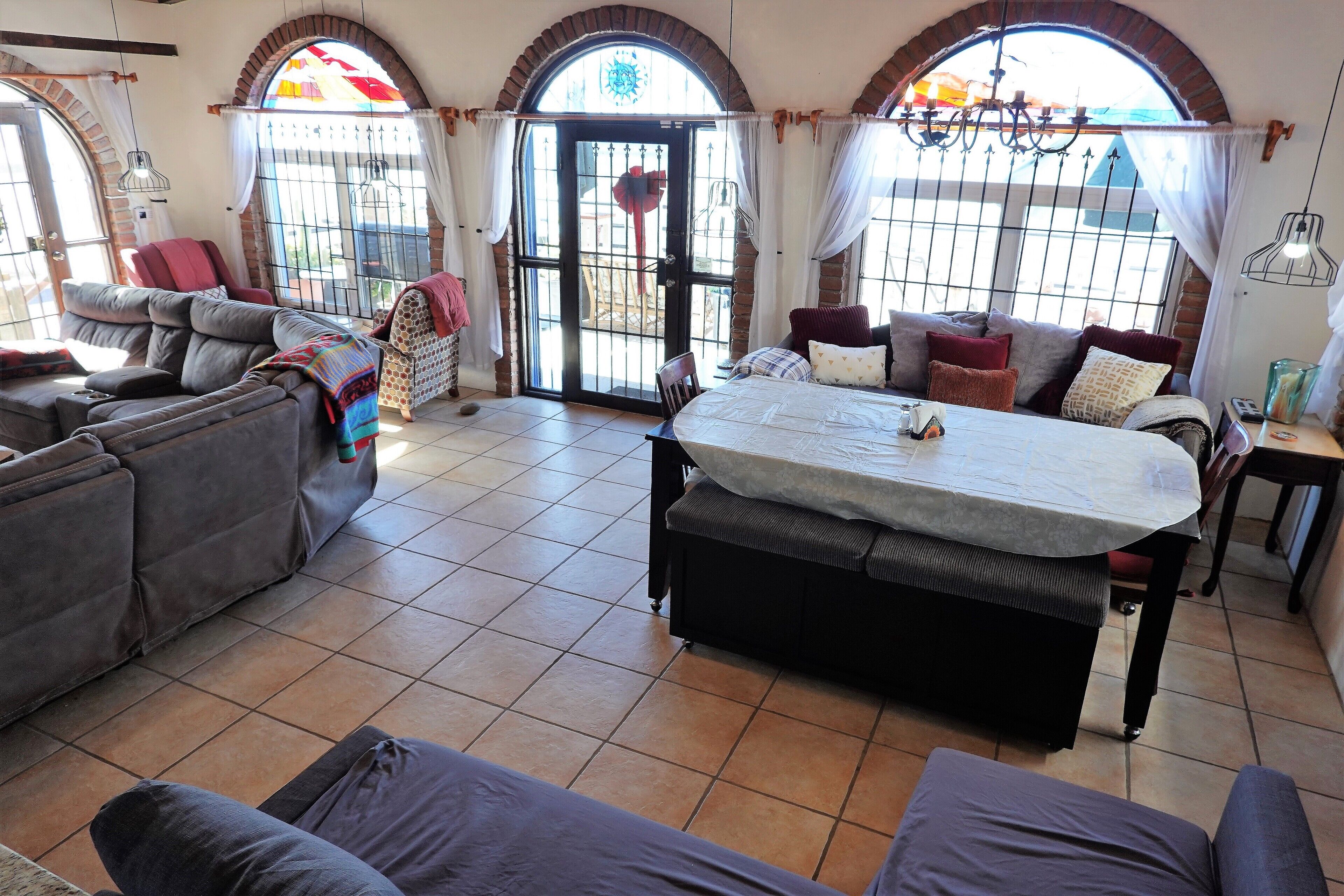 OCEAN FRONT HOME, SLEEPS 12A + 4 kids, WIFI, GOLF, ROSARITO 3 MILE