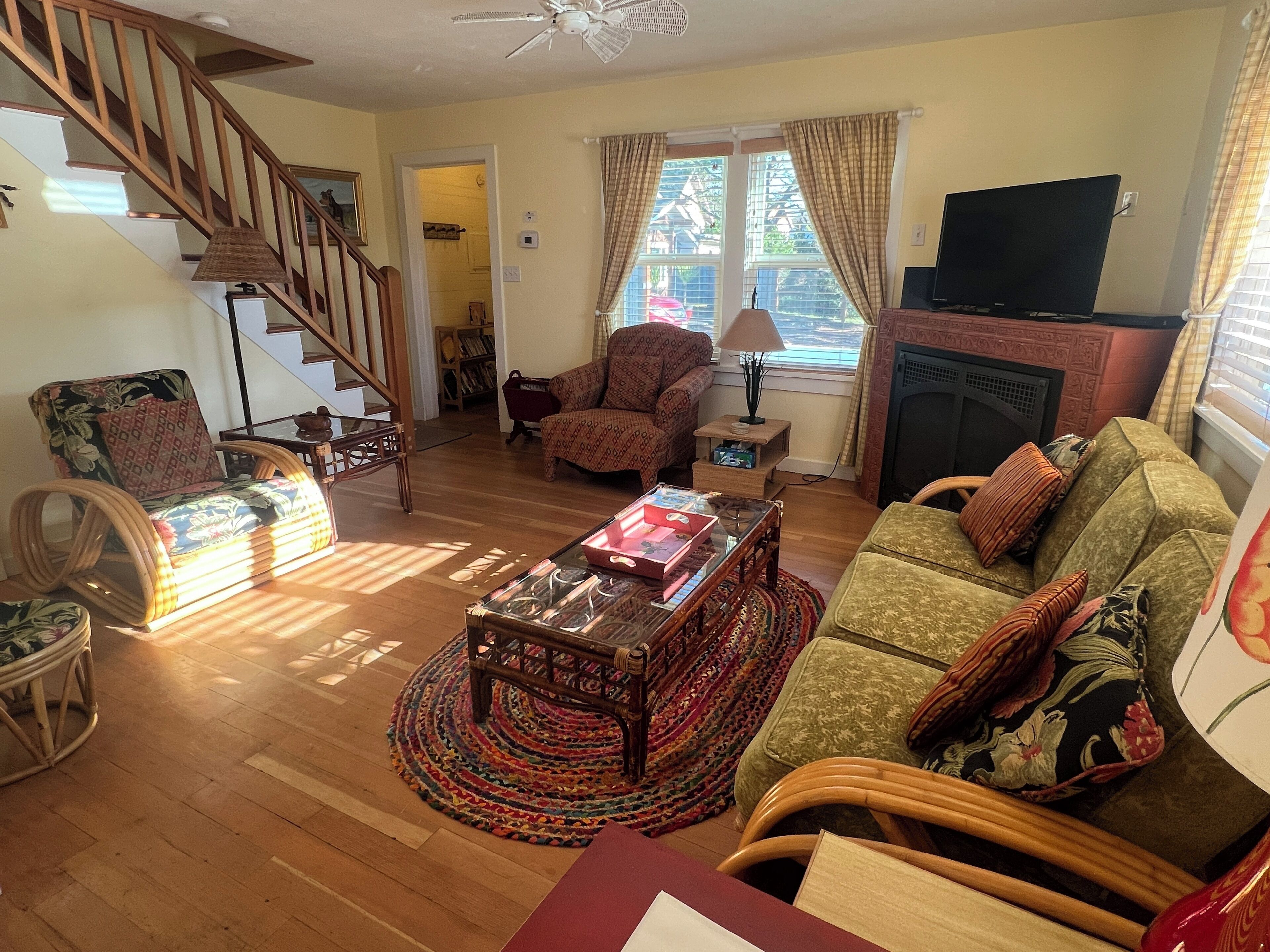 Télévision, cheminée