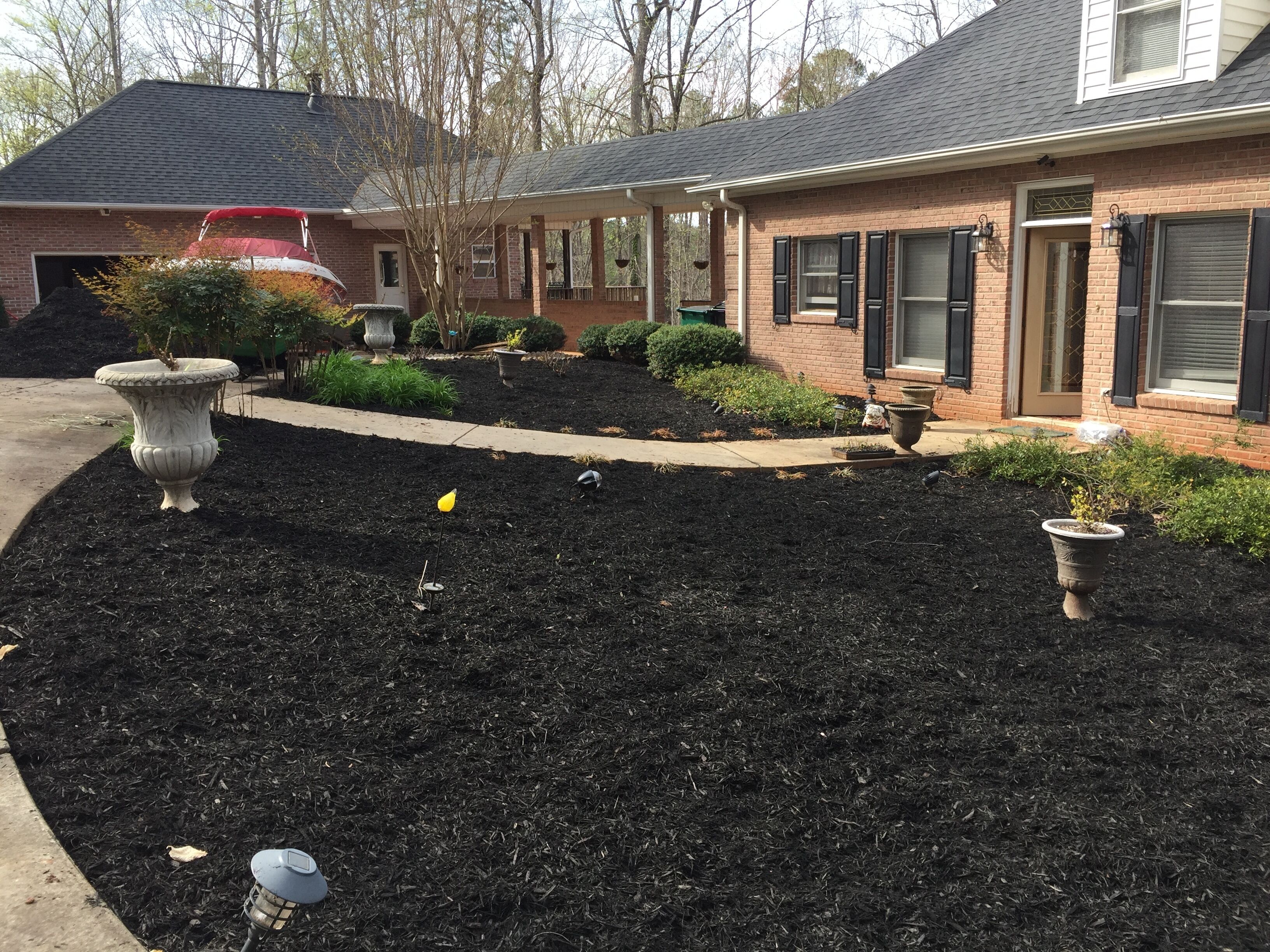 Beautiful Lake Front Cottage Lake Hartwell GA Sleeps 2- 4 $90nightly or $900/mon