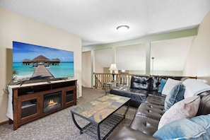 Smart TV y chimenea
