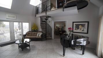 TV connectée, cheminée, console de jeux vidéo, lecteur de DVD