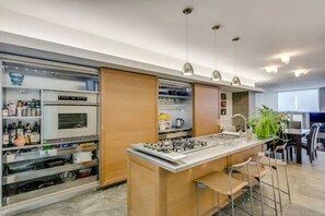 Dining - Beautiful Modern Designer Home ~ Downtown - 4-Bed/4-Bath (Chicago)