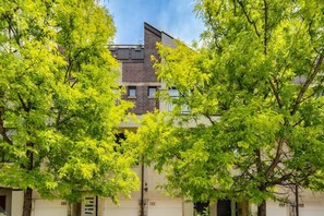 Exterior - Beautiful Modern Designer Home ~ Downtown - 4-Bed/4-Bath (Chicago)