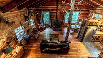 Pejs, bøger, stereoanlæg