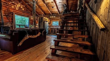 Pejs, bøger, stereoanlæg