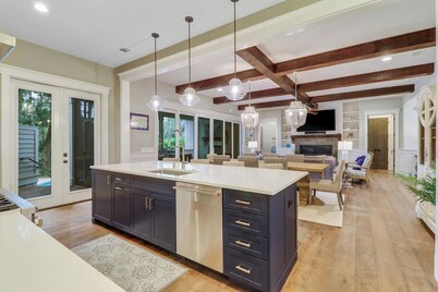 Custom Built GORGEOUS 5 Bedroom Sea Pines Home w/ Private Pool + Screen Porch