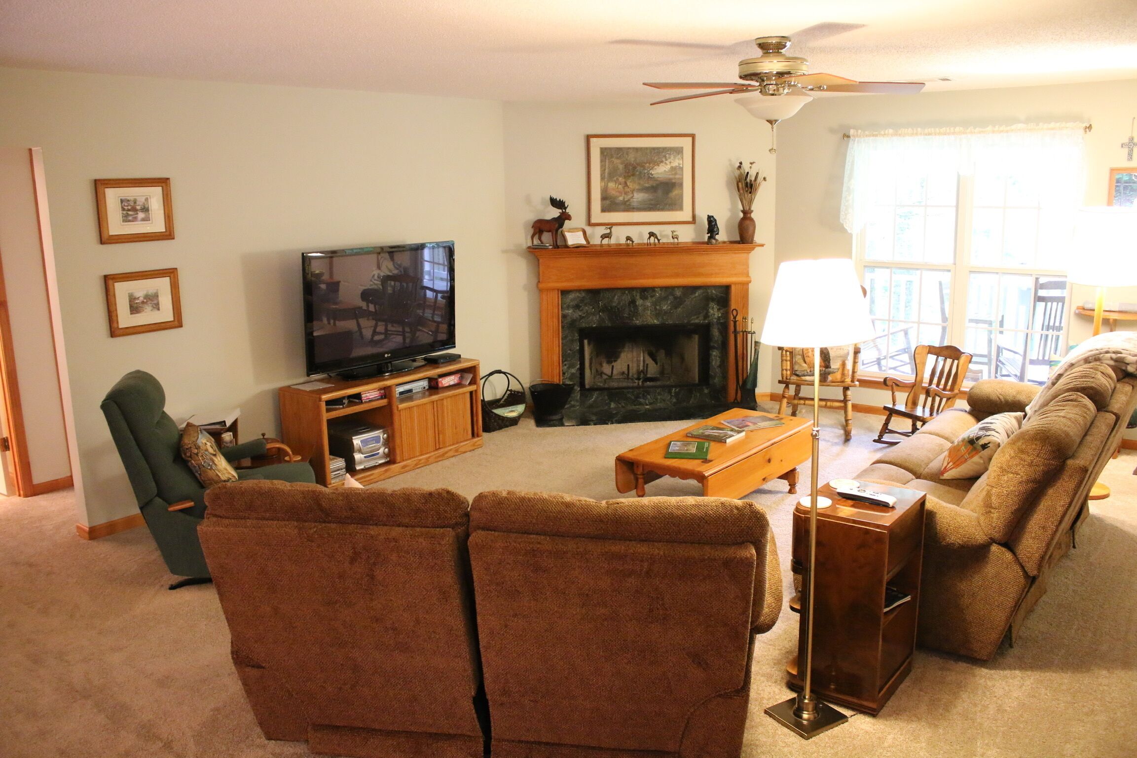 Beautiful Secluded family home yet close to town!