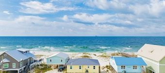 Gulf-Front Cottage | Pet Friendly | Spacious Deck