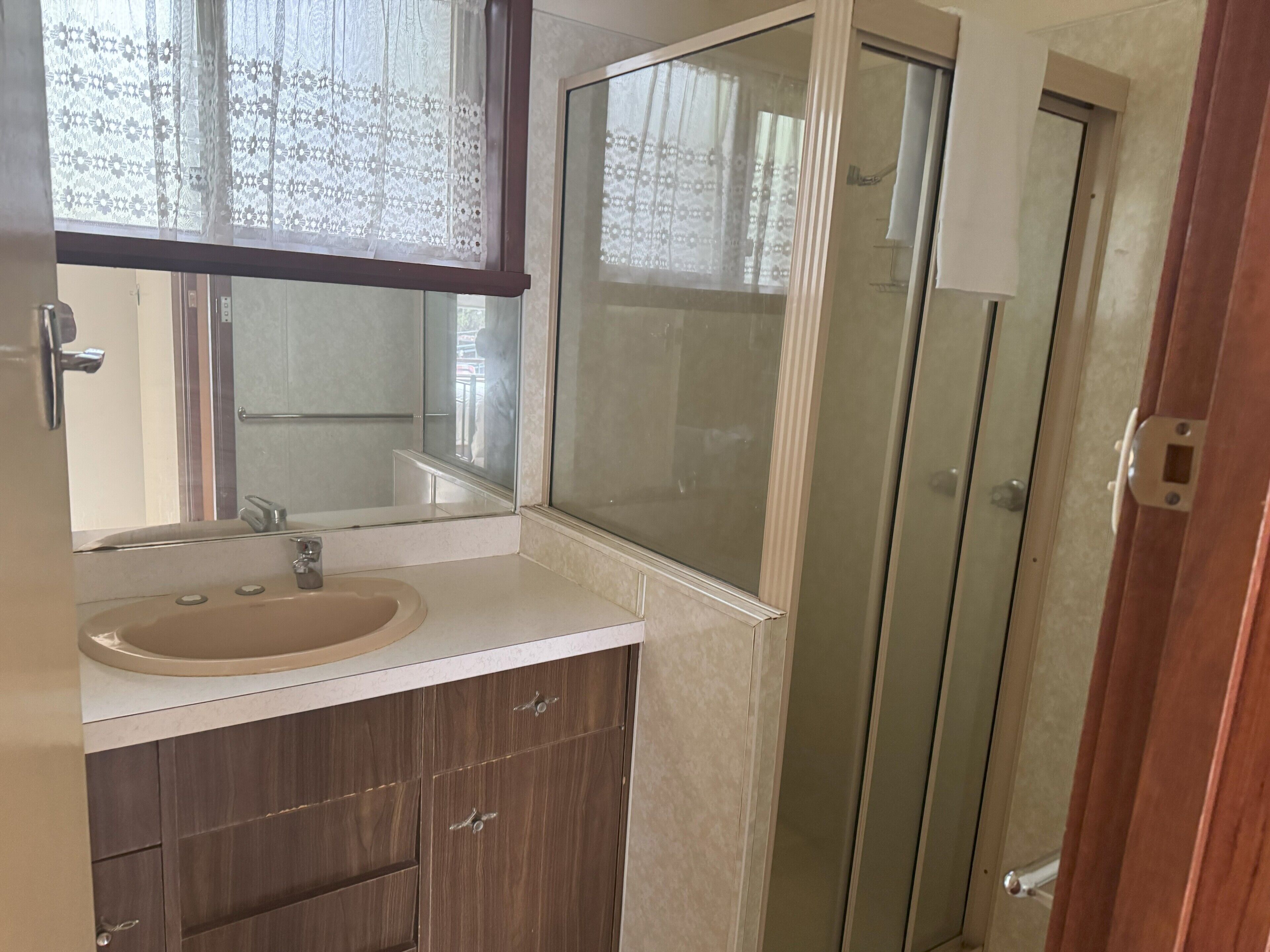 Family Apartment, 2 Bedrooms, Kitchen, Garden View (Unit 6) | Bathroom | Shower, hair dryer, towels, toilet paper