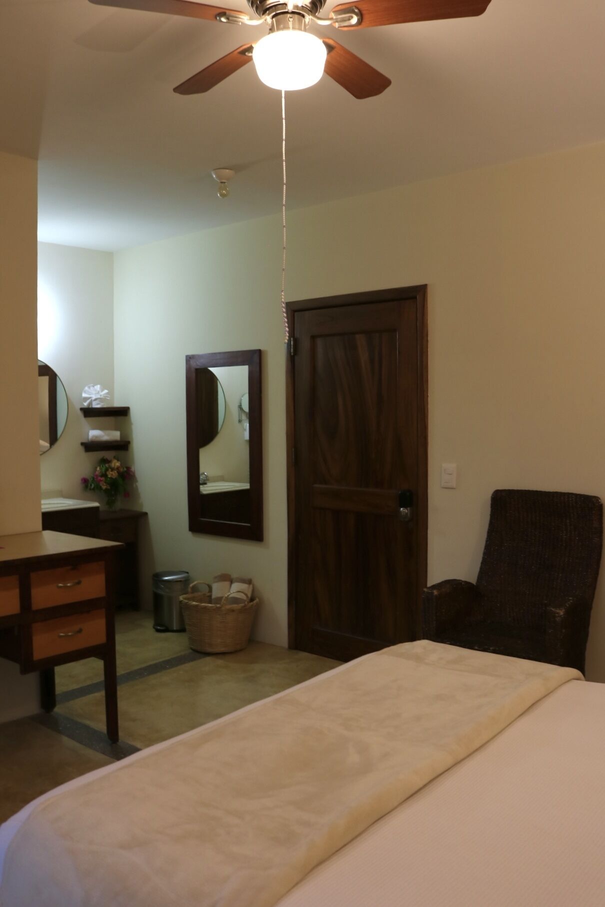 standard room, 1 double bed | down duvets, minibar, iron/ironing board, rollaway beds