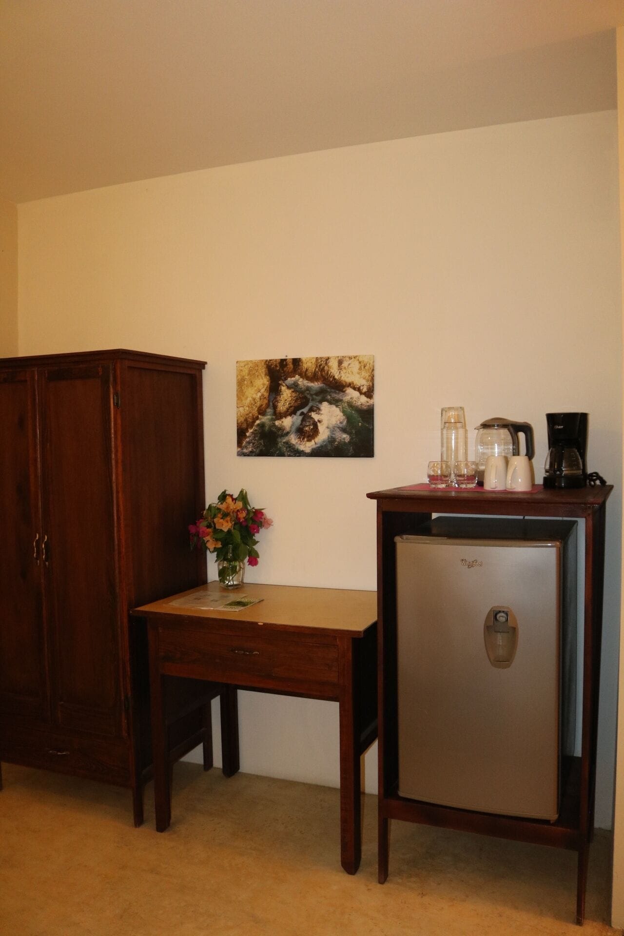 lirio 6 , one  double bed, pool view, tower | living area