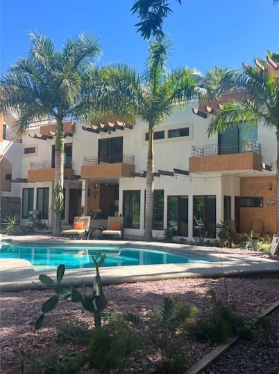 Casa Bugambilias, Todos Santos