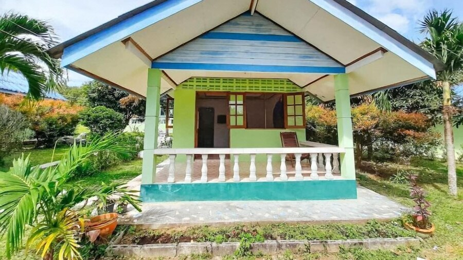 T and T House - Adults Only