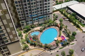 Outdoor pool - City Apartment (Ho Chi Minh City)