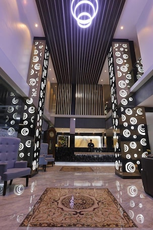 Lobby. Grand Singgie Hotel
