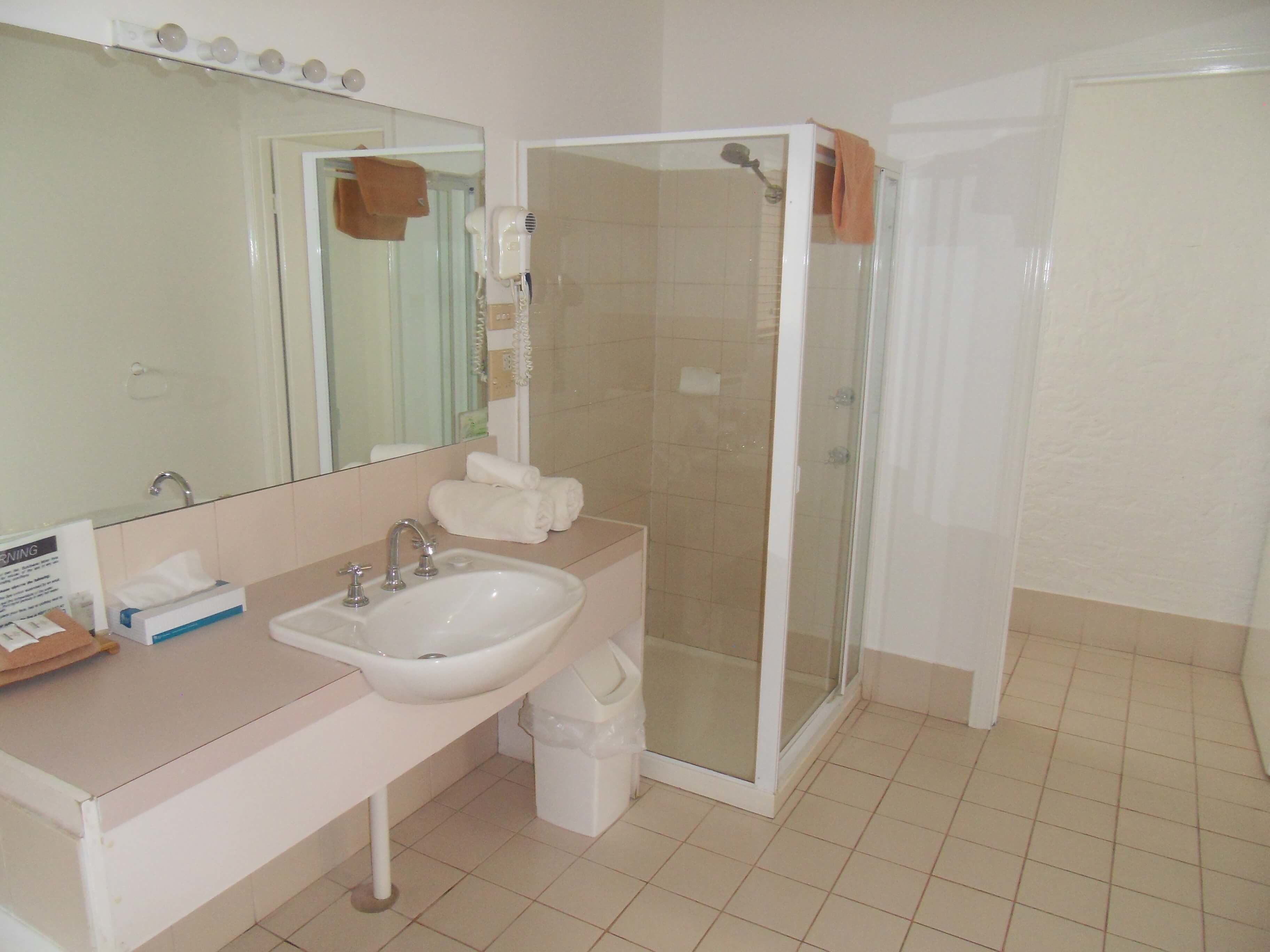 King Bedroom with Spa Bath