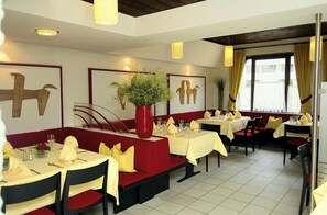 Se sirven comidas y cenas 