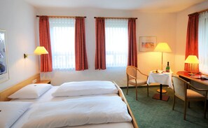 Caja de seguridad en la habitación y cortinas blackout 