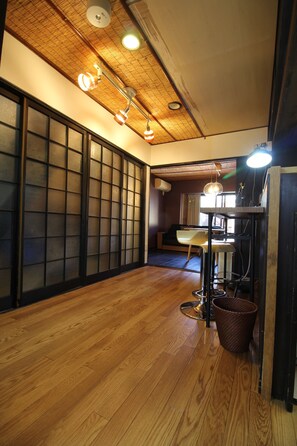 Hallway - JQ Villa Kyoto Maiko Han-Inn (Kyoto)