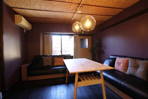 Private Vacation Home | Living room | Flat-screen TV - JQ Villa Kyoto Maiko Han-Inn (Kyoto)