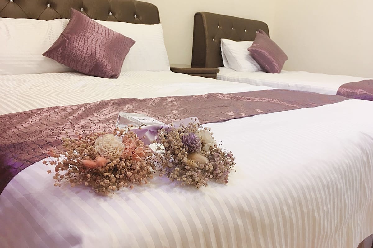 Twin Room | Desk, free WiFi