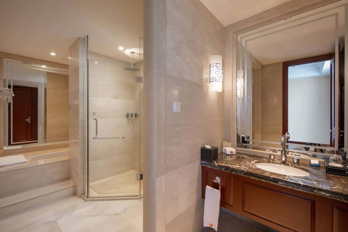 Junior Suite | Bathroom