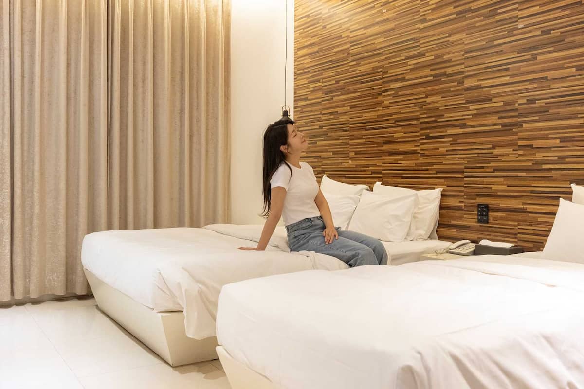 Twin Room | 1 bedroom, premium bedding, desk, laptop workspace
