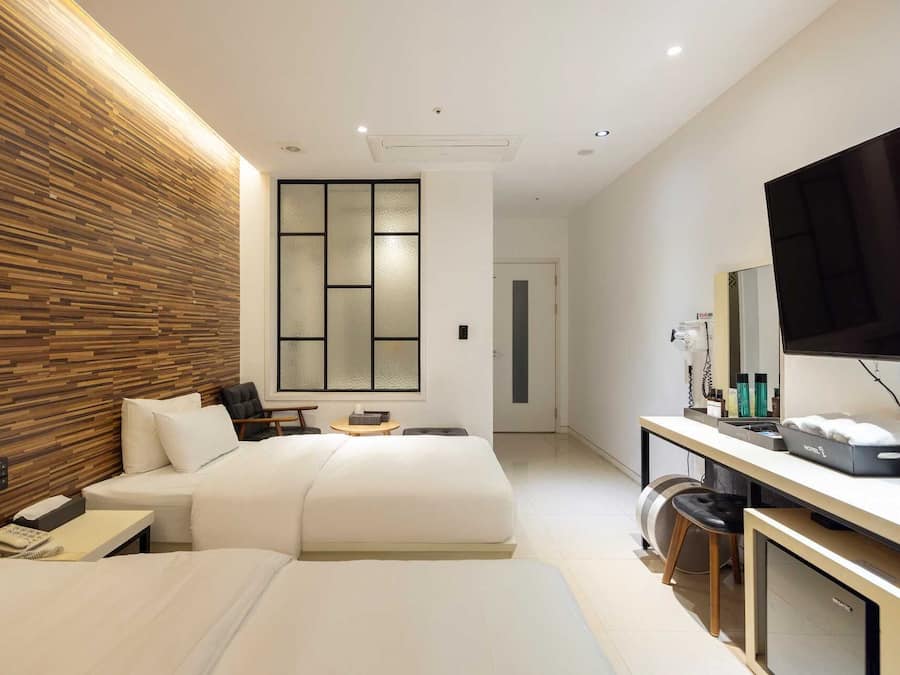 Twin Room | Premium bedding, desk, laptop workspace, blackout drapes