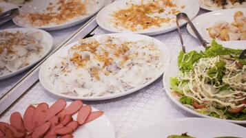 Se sirven desayunos, almuerzos y cenas