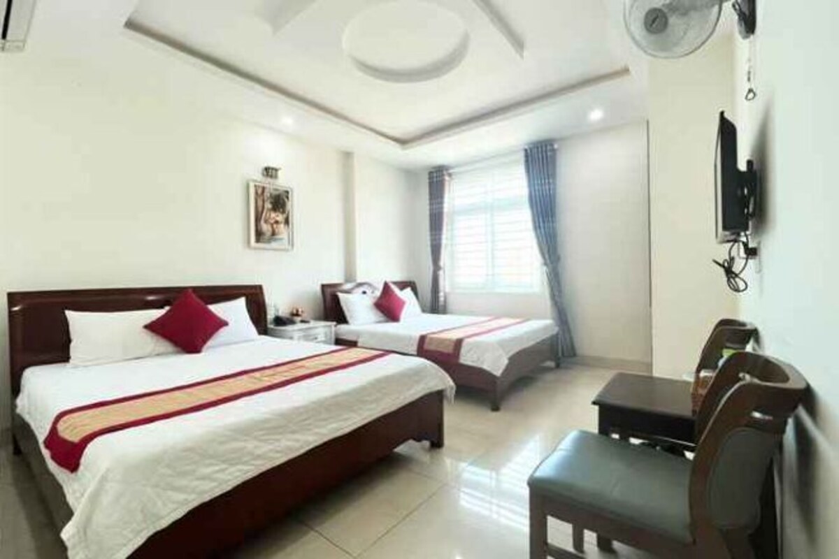 Minibar, desk, free WiFi, bed sheets