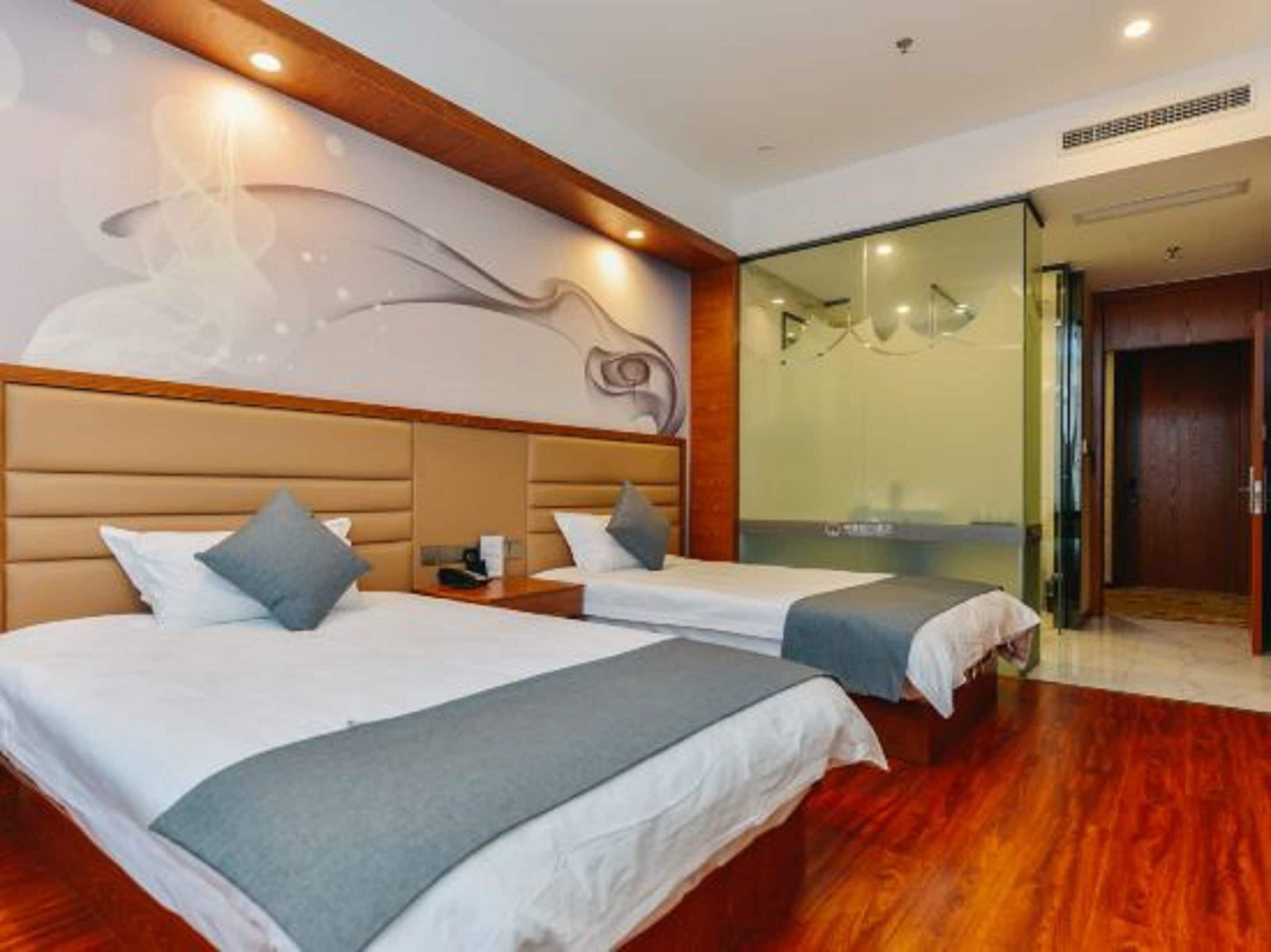 Deluxe Twin Room, River View | Premium bedding, in-room safe, individually decorated