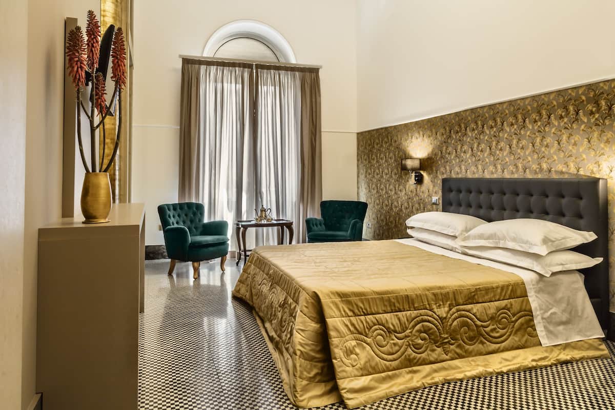 Junior Room, Balcony | 1 bedroom, Egyptian cotton sheets, premium bedding, pillow-top beds