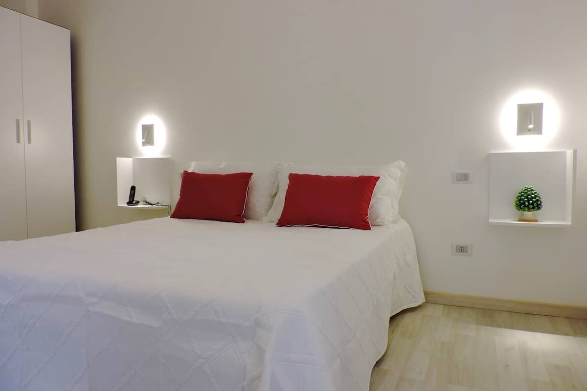 Family Apartment | 1 bedroom, Egyptian cotton sheets, premium bedding, pillow-top beds