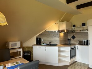 Frigorifero, microonde, forno, lavastoviglie